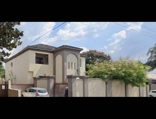 12 BEDROOM HOUSE FOR SALE IN CAPITAL PARK